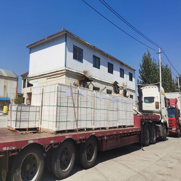 莫来石聚轻砖发货