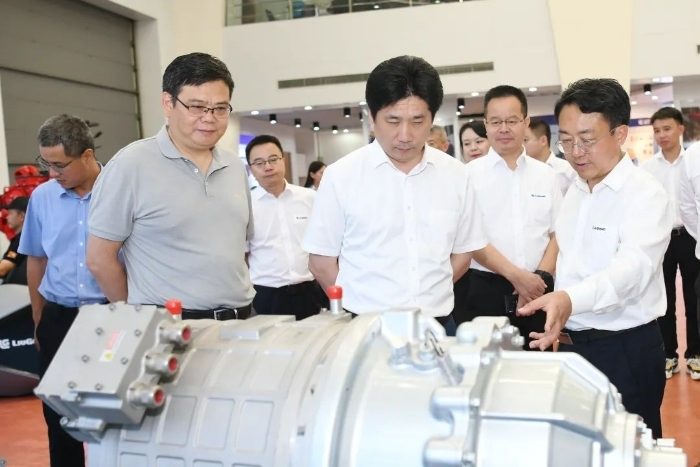 安徽海螺集团公司与柳工深化战略合作(图3)