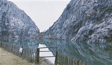 又一条铁路将从海底穿过 万米隧道开掘 盾构机涂装一只虎鲨