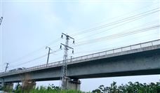 国内最大跨度！西十高铁汉江特大桥首塔封顶：全长917.45米