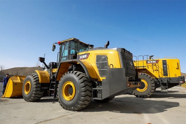 徐工?“世界级储量”矿区，国内首台XC9150超大吨位混动装载机交付(图3)