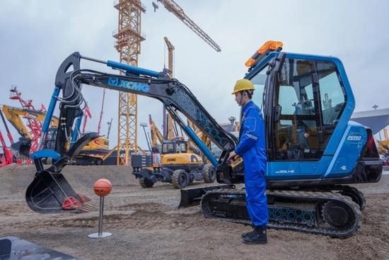 2024年2月挖掘机国内销量5837台，同比下降49.2%(图2)