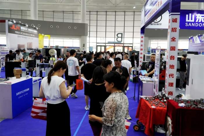 欢迎参观!!2025年6月18日至20日中国·巨鹿特色机件产品展览会观众预登记正式开启!!(图7) 欢迎参观!!2025年6月18日至20日中国·巨鹿特色机件产品展览会观众预登记正式开启!!(图7)