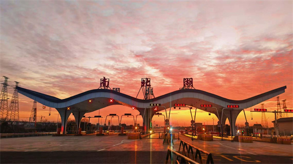 杭浦高速南北湖互通改建项目顺利通过第一阶段交工验收(图2)