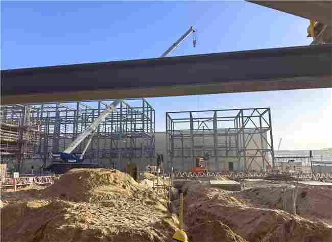 中国化学十一化建华南分公司沙特项目配电室桥架施工提前高标准完成